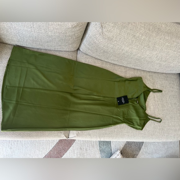 Green cut out slip dress - Picture 3 of 5